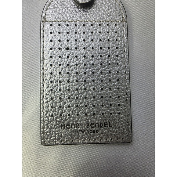 Henri Bendel Influencer Bag Tag Pin Charm Holder - Picture 4 of 7